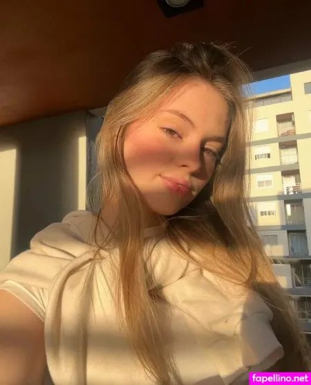 Lovelyanniequinn OnlyFans Thumbnail #avvOVn4mQB