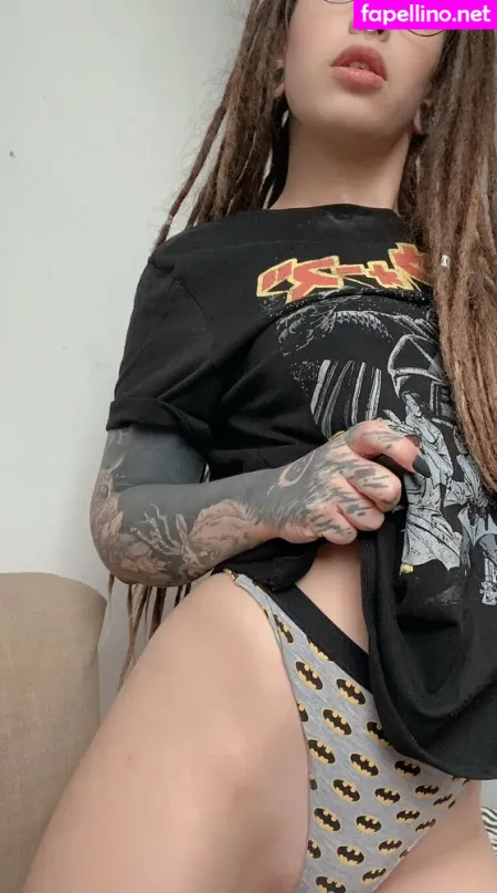 Lovelychris OnlyFans Thumbnail #4Q0VlGMJcp