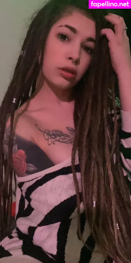 Lovelychris OnlyFans Thumbnail #4iM5mUbzL0