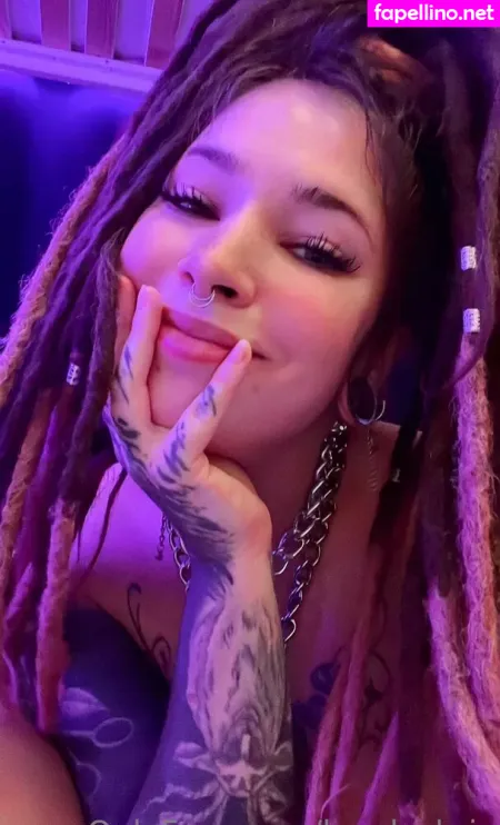 Lovelychris OnlyFans Thumbnail #67VdecmeKv