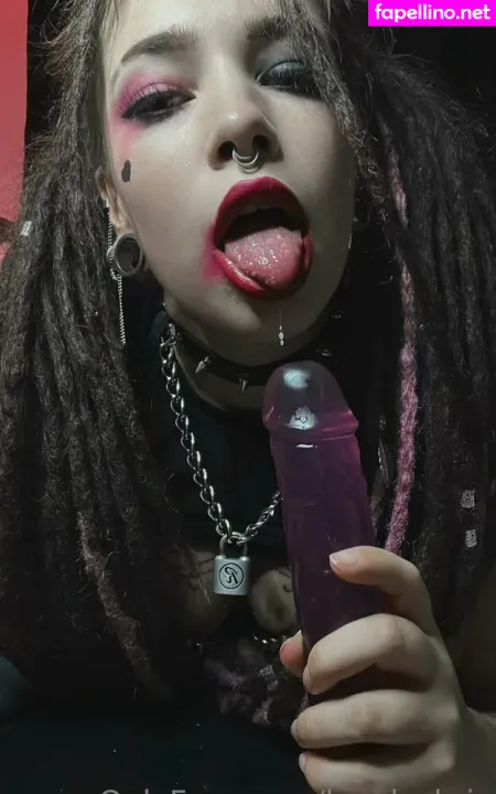 Lovelychris OnlyFans Thumbnail #8wOvPAOw7r