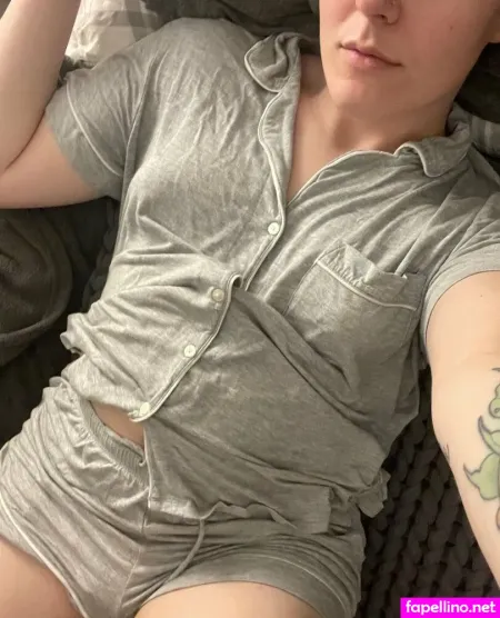 Lovelyhoneybea OnlyFans Thumbnail #xFIu0R7NT8