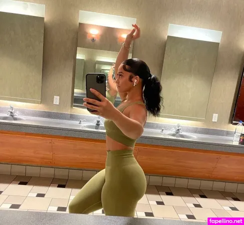 Lovelylesh OnlyFans Thumbnail #Ivi8GAmCC0