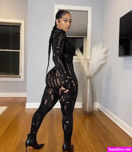 Lovelylesh OnlyFans Thumbnail #tXxTxLgBOb
