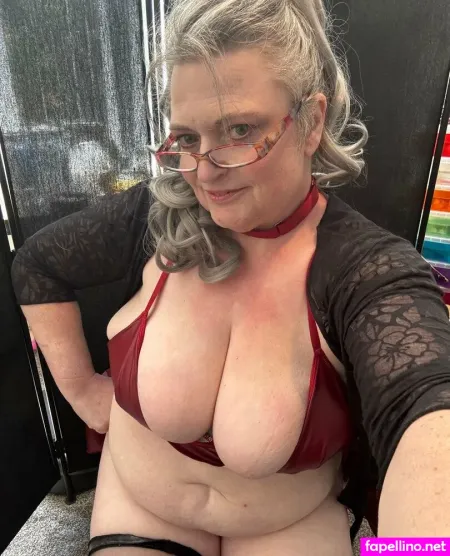 Lovelylisauk OnlyFans Thumbnail #SxcMfRBC4X