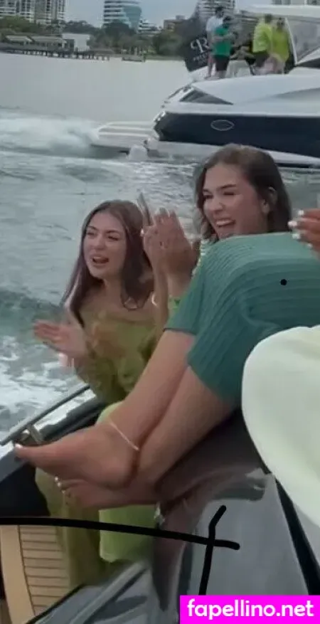 Lovelylondonnn OnlyFans Thumbnail #LvDYAOLFf9