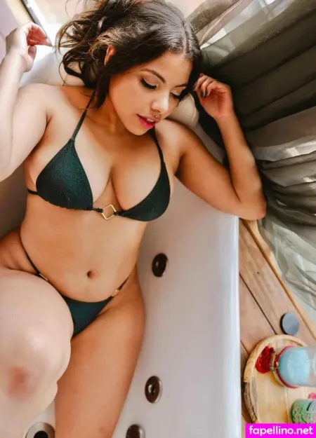 Lovelymira OnlyFans Thumbnail #A2iqk5iJtI