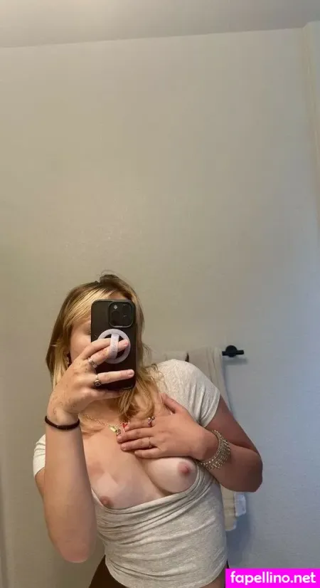 Lovelynicoleaniston OnlyFans Thumbnail #6XohUKYurB