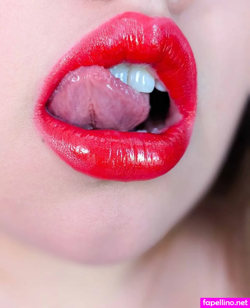 LovelyWatermelon1, MoodyWatermelon1, ilovewatermelon01 Nude Leaked OnlyFans Photo #3d2aLV5u2f