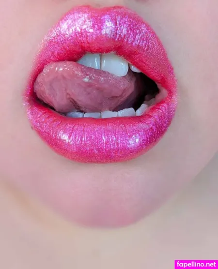 Lovelywatermelon1 OnlyFans Thumbnail #gw0m8SVr8x