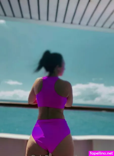 Lovequinnxo OnlyFans Thumbnail #QthUOQdQdM