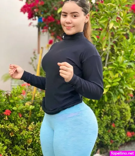 Loverllyc OnlyFans Thumbnail #j75UdXFOMs