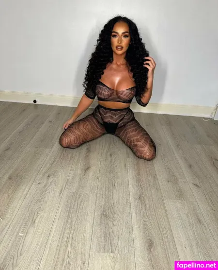 Lovesapphirex OnlyFans Thumbnail #U2YyjT235D