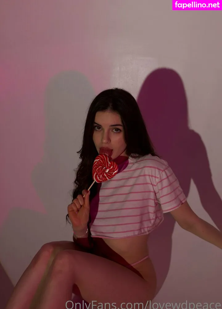 LilyPowGirl, love.wd.peace, lovewdpeace Nude Leaked OnlyFans Photo #206ZOZnY2u