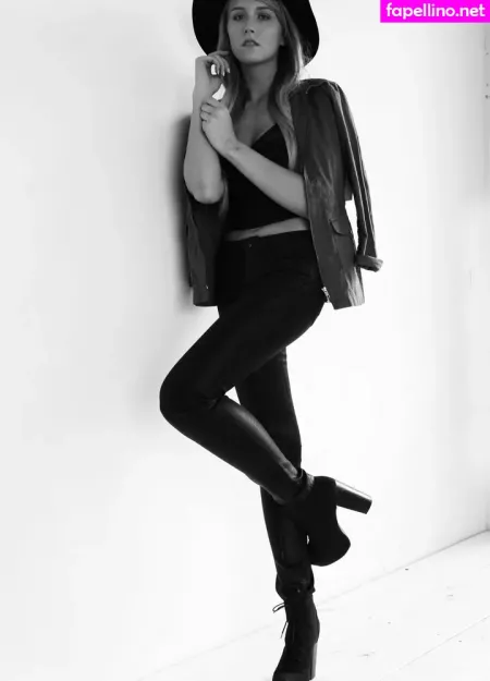 Lovewitch OnlyFans Thumbnail #bOlv4CCeEE