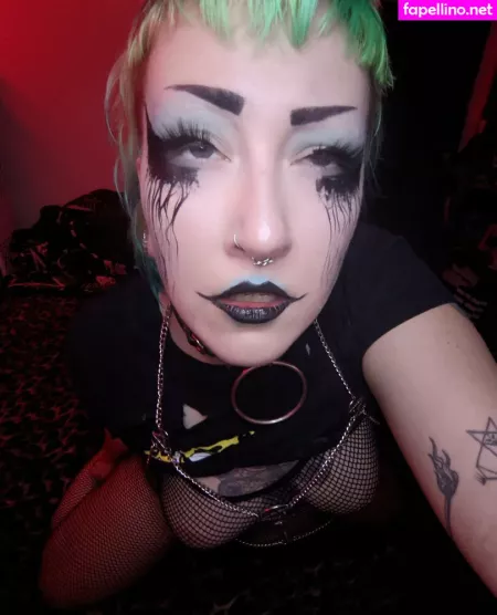 Lovexee OnlyFans Thumbnail #QV0cQoAsAt