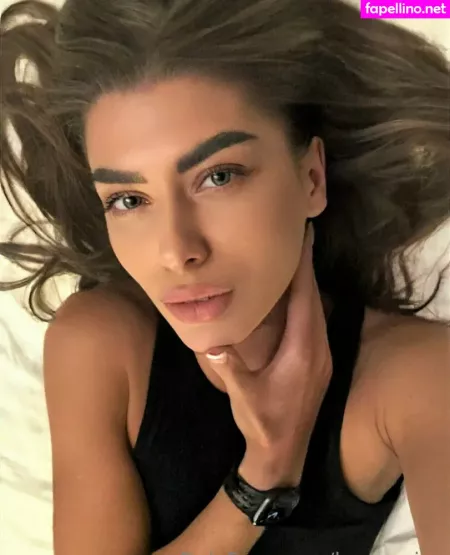 Loveyarina OnlyFans Thumbnail #ELpM1l4etJ