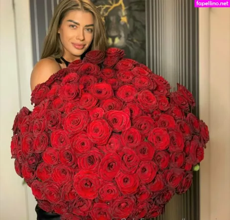 Loveyarina OnlyFans Thumbnail #nkAAeKKbFE