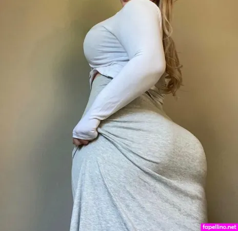 Loveycurves Main Profile Photo