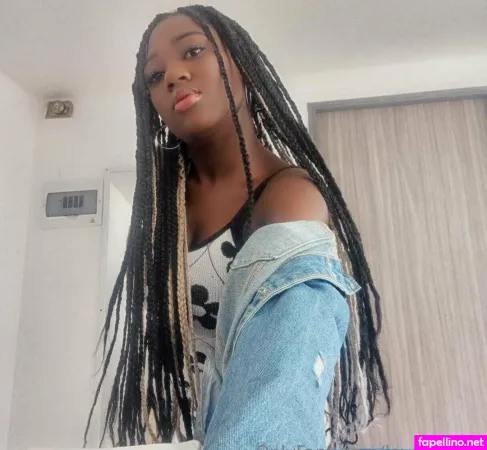 Lovezahara OnlyFans Thumbnail #aDH5P34FzE