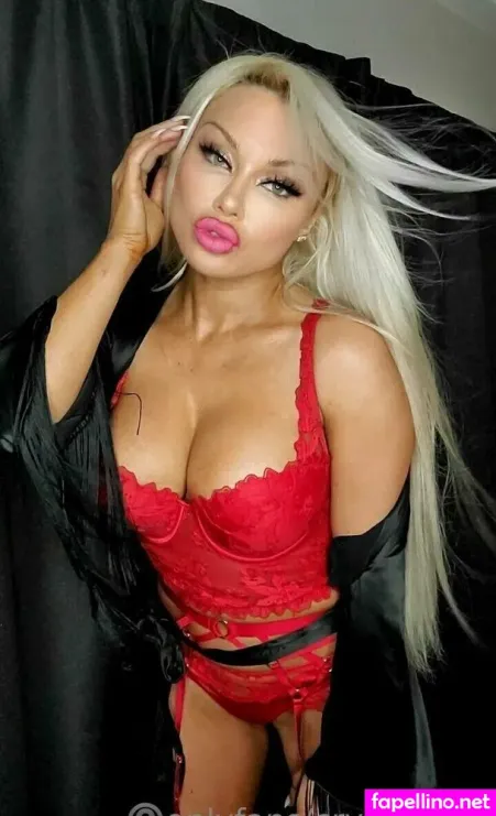 Lovlyeo OnlyFans Thumbnail #VvZHhNCaYX