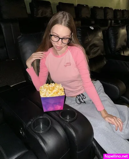 Lovnse19 OnlyFans Thumbnail #dcEkd6HHue