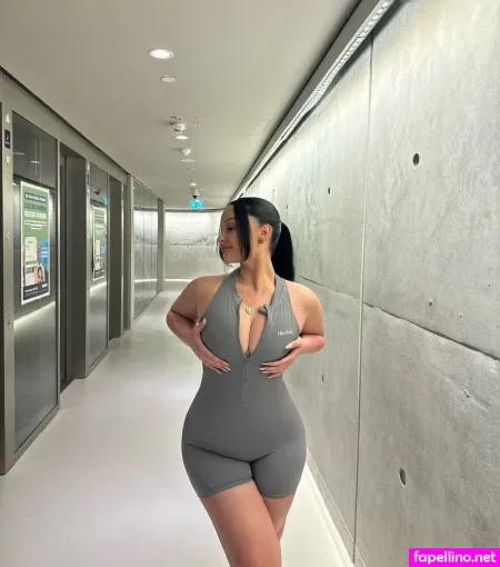 Luana He Main Profile Photo