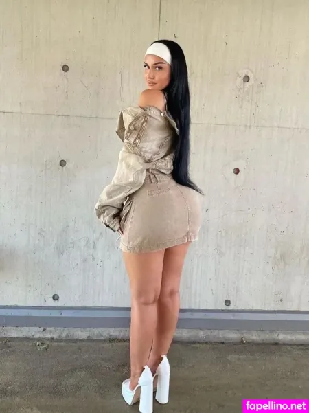 Luana He OnlyFans Thumbnail #ouhwklFDHm