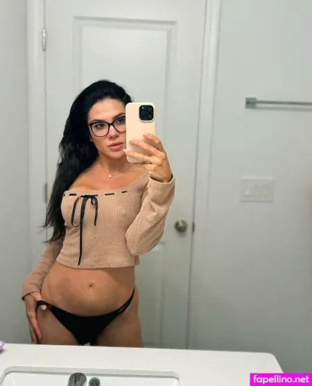 Luana Thomaz Vip Main Profile Photo