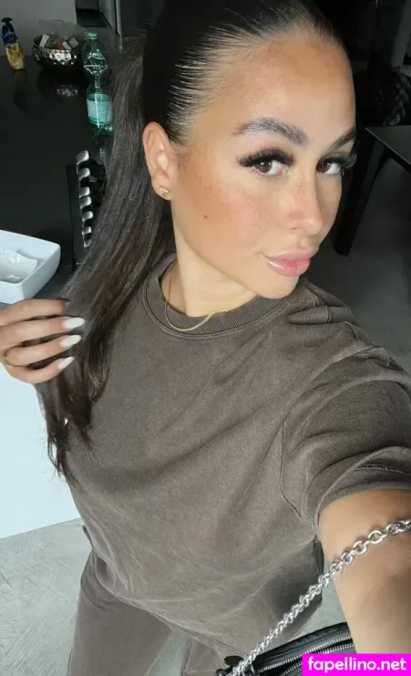 Luanaguee OnlyFans Thumbnail #x1PzVurPcH