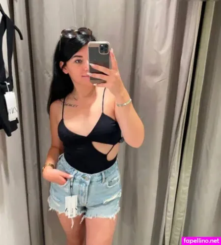 Luanas Secret OnlyFans Thumbnail #P5JiKcuckz