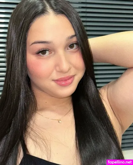 Luannamoraess OnlyFans Thumbnail #kiwV3cDSkC