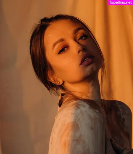 Lubov Gulyak OnlyFans Thumbnail #lHA4dEFpaG