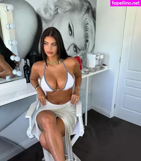 Lucciana Beynon OnlyFans Thumbnail #7eSJaKLqJv