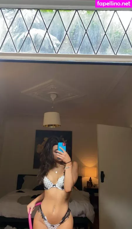 Lucia Colosimo OnlyFans Thumbnail #4RxqMMZBRo