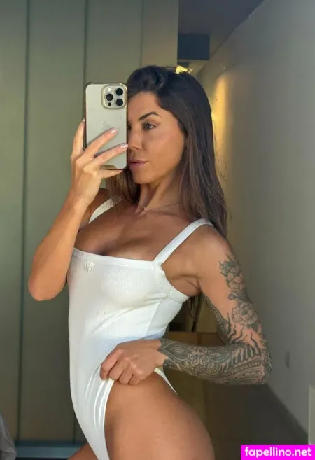 Lucia Ferraro OnlyFans Thumbnail #gjm90xwRU3
