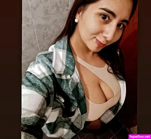 Lucia Gonzalez OnlyFans Thumbnail #gUoIHGlhDd