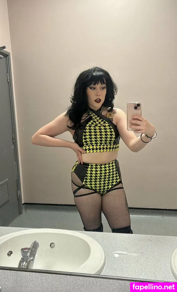 _lucialee, lucialee, lucyleekinks Nude Leaked OnlyFans Photo #WUSTLfuJF4