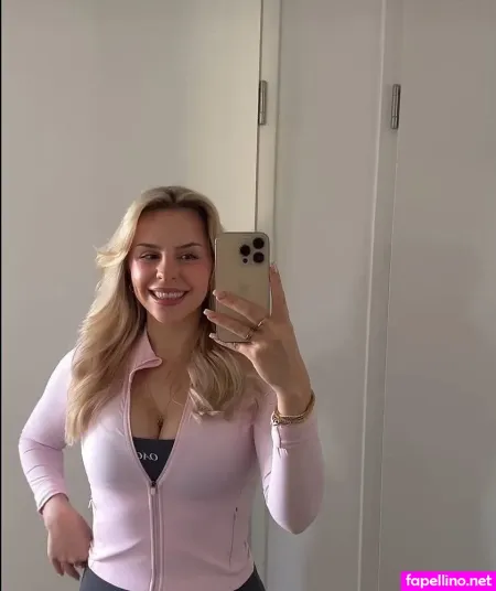 Lucia Leona OnlyFans Thumbnail #SudtWMRj3e