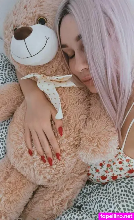 Lucia Morris OnlyFans Thumbnail #Q0g0sro3LW