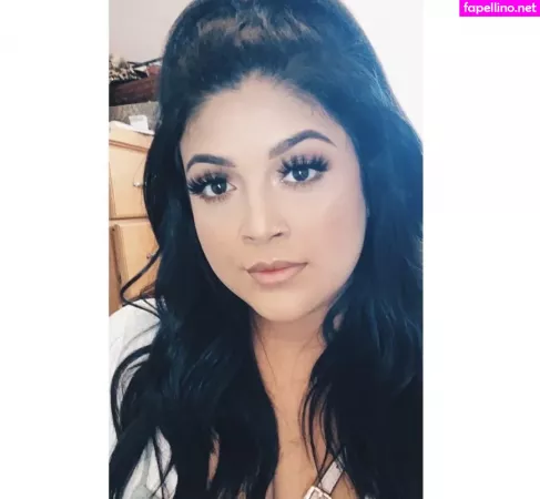 Lucia Yanez OnlyFans Thumbnail #0ARv8uTbay