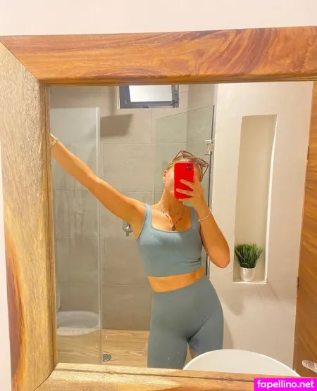 Luciacamper OnlyFans Thumbnail #JhD0LZ922b