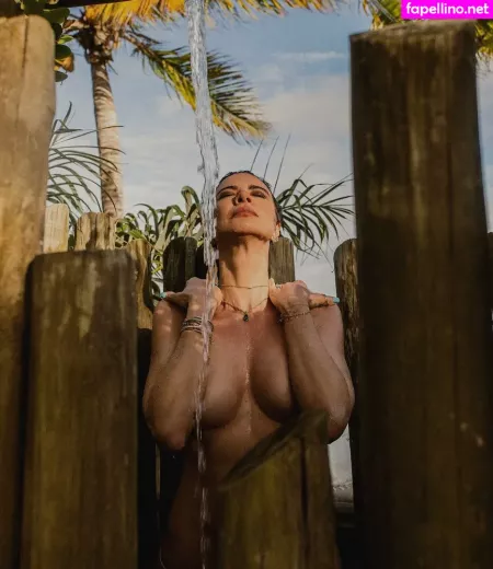 Luciana Gimenez OnlyFans Thumbnail #F9DYBoOIu4