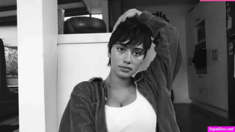 Luciane Buchanan OnlyFans Thumbnail #45uiZzqzNE