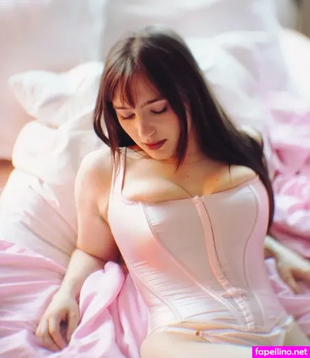 Lucie 1 OnlyFans Thumbnail #8JeKkAIhag