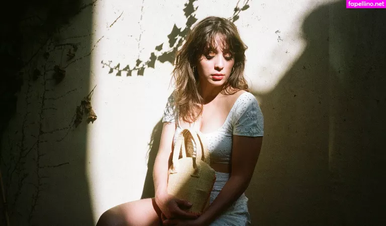 Lucie Bourdeu OnlyFans Thumbnail #4syKxi92N2
