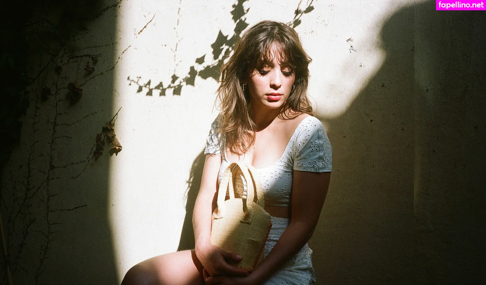 luciebou2 Nude Leaked OnlyFans Photo #4syKxi92N2