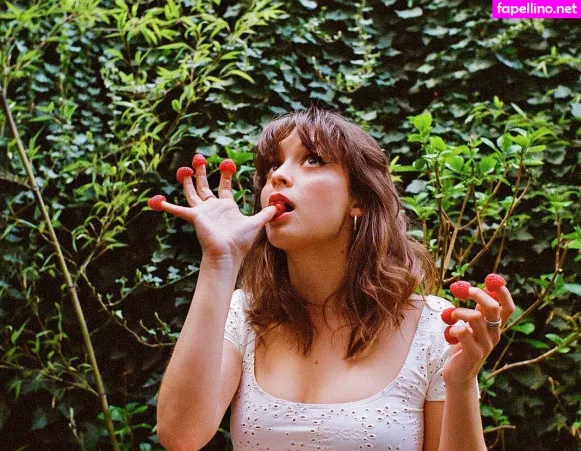 Lucie Bourdeu OnlyFans Thumbnail #dZWFWspXJY
