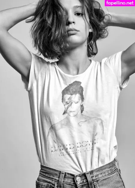 Lucie Bourdeu OnlyFans Thumbnail #fdxvhERESA