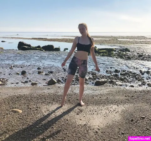 Lucie Roams 1 OnlyFans Thumbnail #6X6rqNSJ6b